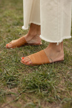 Load image into Gallery viewer, Roolee Karamelo Sandal
