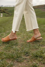 Load image into Gallery viewer, Roolee Karamelo Sandal
