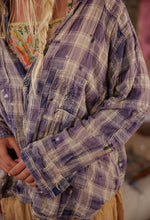 Load image into Gallery viewer, MP Willie Nelson Kelly Western Shirt Top 2970
